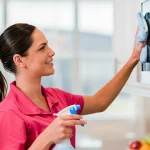 mly_woman_kitchen_desktop_656x371