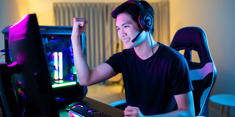 686fc0f9cba48c0e4f88e679_how-to-become-a-pro-gamer-successfully-male-gaming-pc-setup-01 (1)